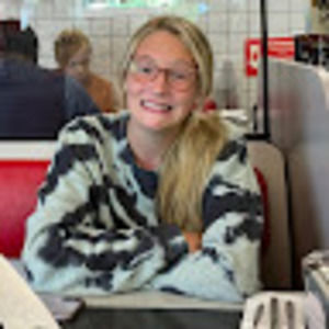 Meet your Posher, Olivia